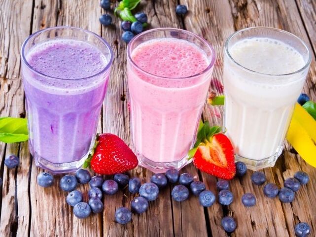 Obst- und Gemüse-Smoothies und Cocktails zur Gewichtsreduktion